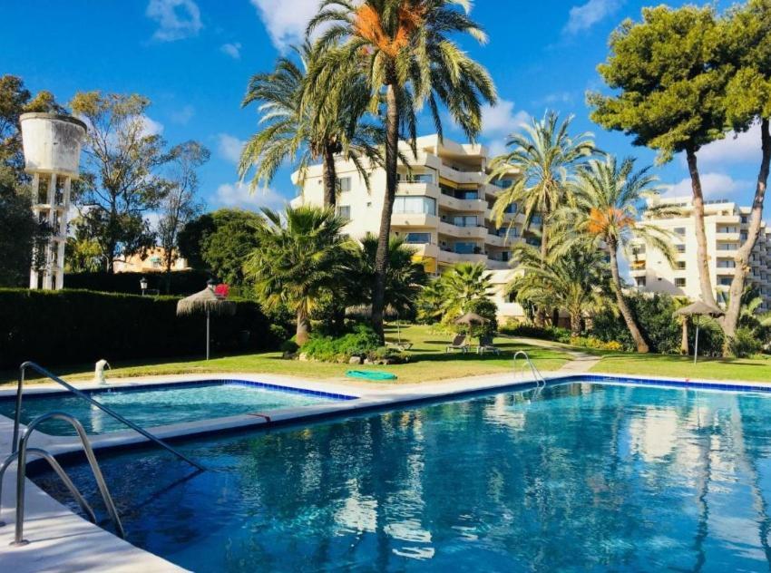 Habitacion Deluxe Con Bano Privado En Atalaya Apartagolf, Estepona Ngoại thất bức ảnh