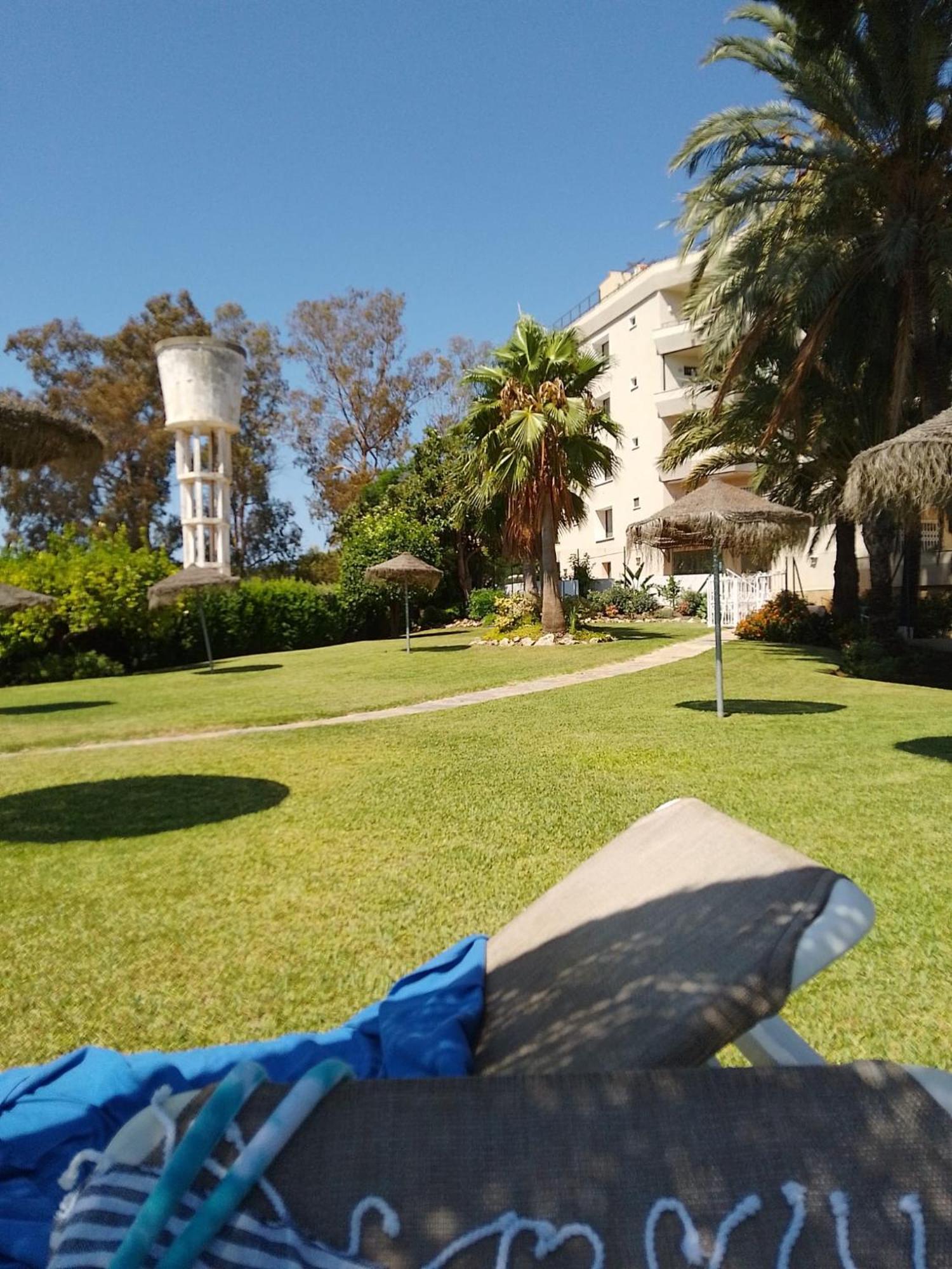 Habitacion Deluxe Con Bano Privado En Atalaya Apartagolf, Estepona Ngoại thất bức ảnh